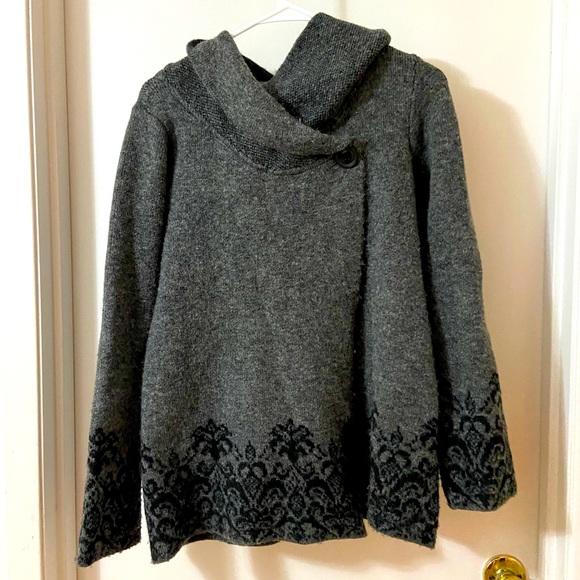 Adrienne Vittadini Sweaters - Adrienne Vittadini Sweater